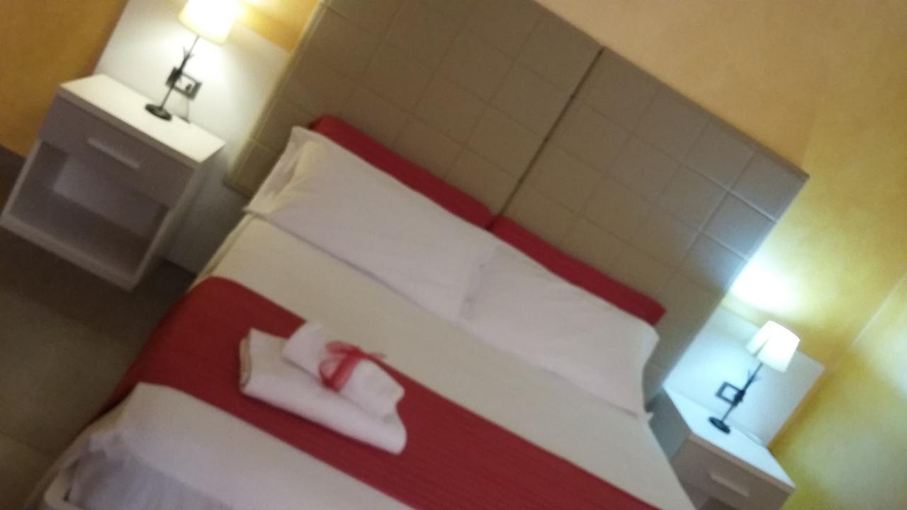B&B Fiumicino Airport Resort Extérieur photo