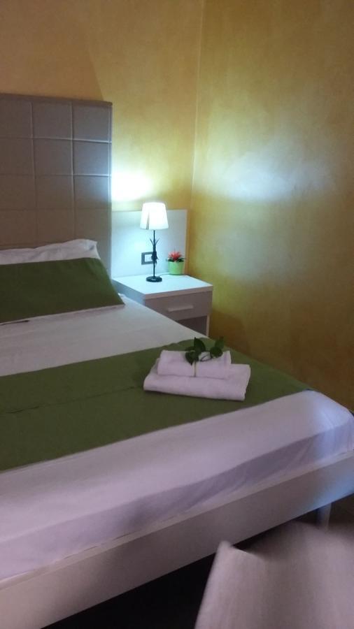 B&B Fiumicino Airport Resort Extérieur photo