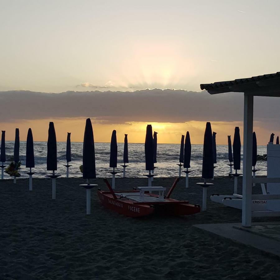B&B Fiumicino Airport Resort Extérieur photo